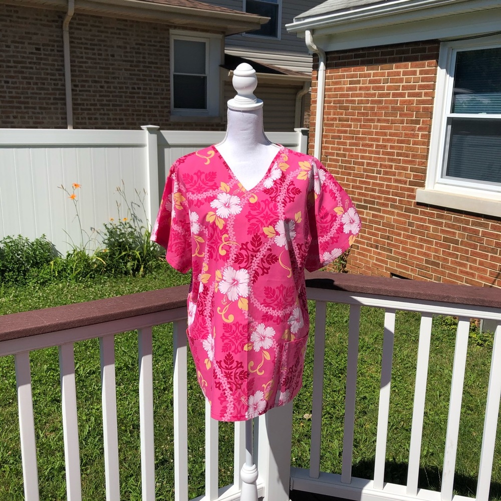 Made in Hawaii Scrub Top